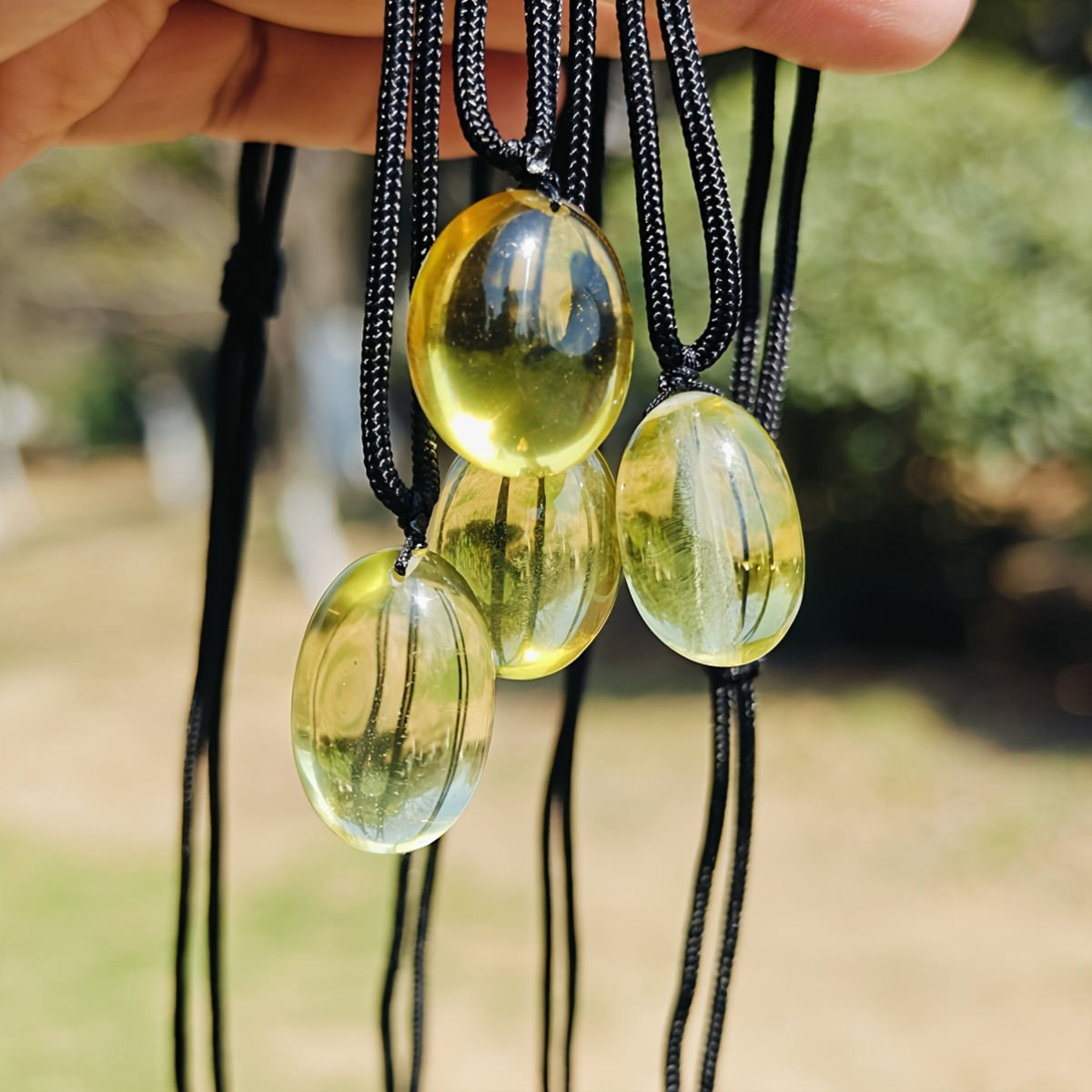 Women's High-Quality Natural Polished Yellow Quartz Pendant Necklace